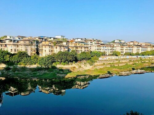 Lakeside Hostel