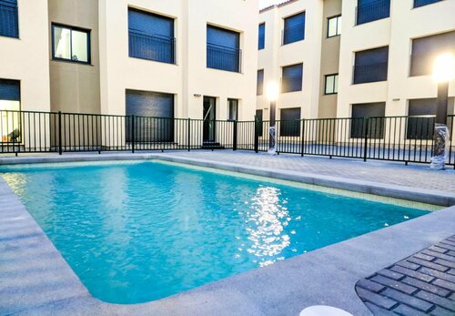 Гостиница Ginosi Eccentric Apartel в Кастельдефельсе