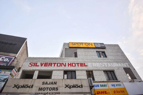 Spot On 41347 Hotel Royal Occassions
