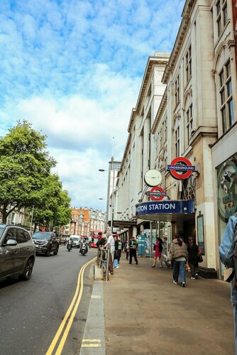 High Street Kensington by Flying Butler
