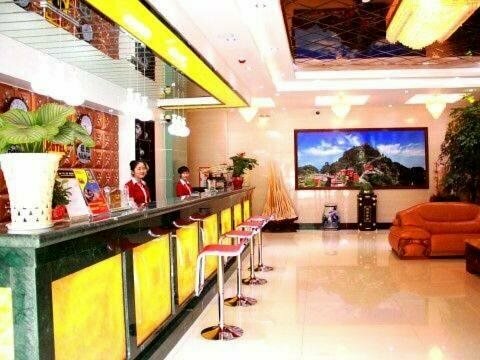 Гостиница Super 8 by Wyndham Shiyan Beijing Zhong Lu в Шияни