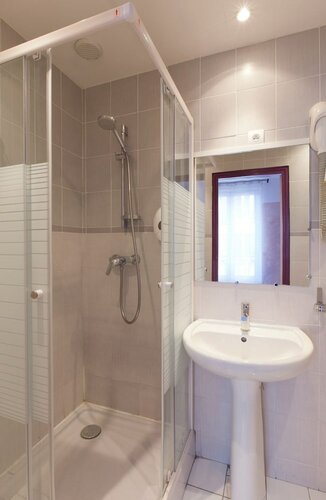 Гостиница Hôtel Victor Hugo в Шатийоне