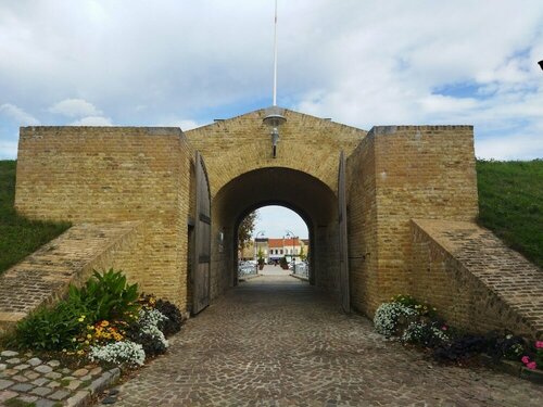 Гостиница Campanile Dunkerque Sud - Loon Plage в Сенте-Омере