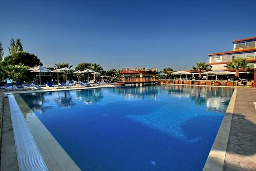 Гостиница All Senses Ocean Blue Sea Side Resort & Spa By Anayia в Кремасти
