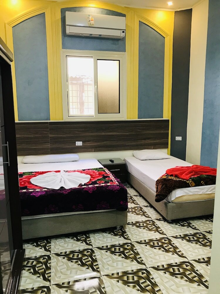 The Emerald Hostel - 10