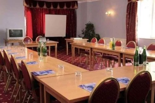 Гостиница Parkside International Hotel в Рединге