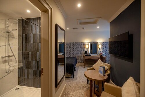 Гостиница Brisbane House Hotel в Ларгсе