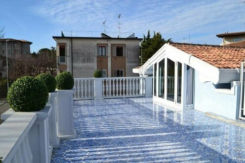 Гостиница B&b La Maison Boutique в Дезенцано-дель-Гарда