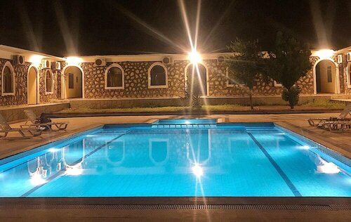 Гостиница Nemrut Euphrat Hotel в Сивереке