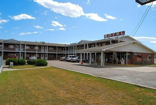 Гостиница Budget Host 254 Inn Loveland в Лавленде