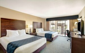 Гостиница Days Inn & Suites by Wyndham Page Lake Powell