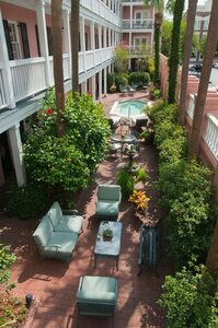 Гостиница Meeting Street Suites