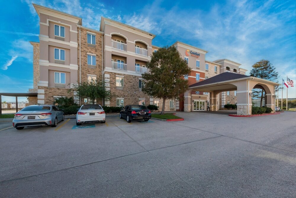 Фото Comfort Suites Central