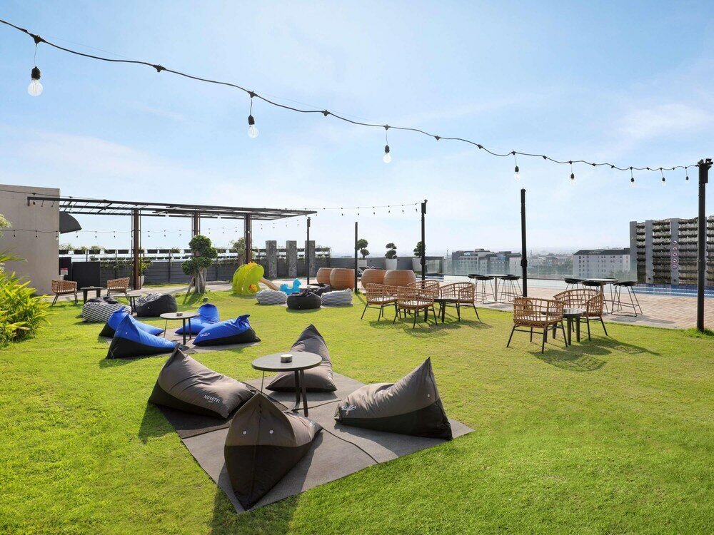 Фото Novotel Suites Yogyakarta Malioboro