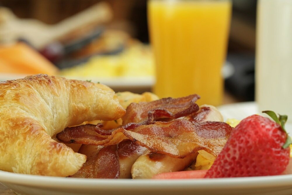 Фото Huntingdon Manor Hotel