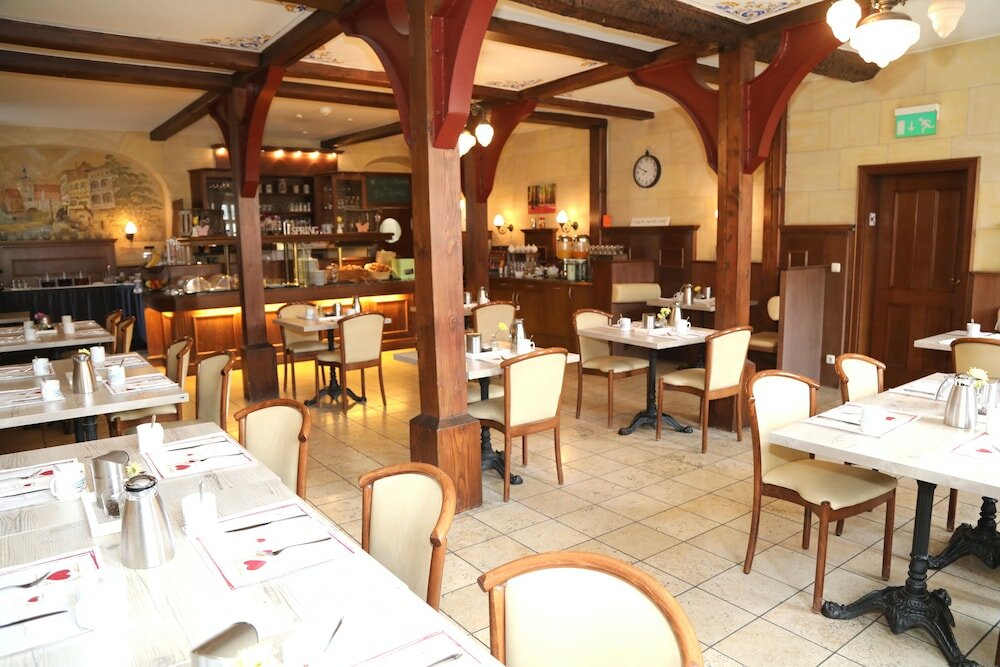 Фото Hotel Goldener Adler