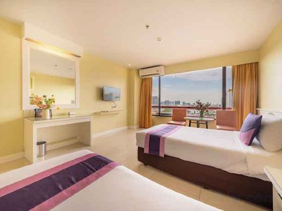Фото Tongtara Riverview Hotel