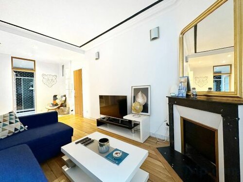 Апартаменты Charming cozy studio in Puteaux, close to La Défense в Пюто