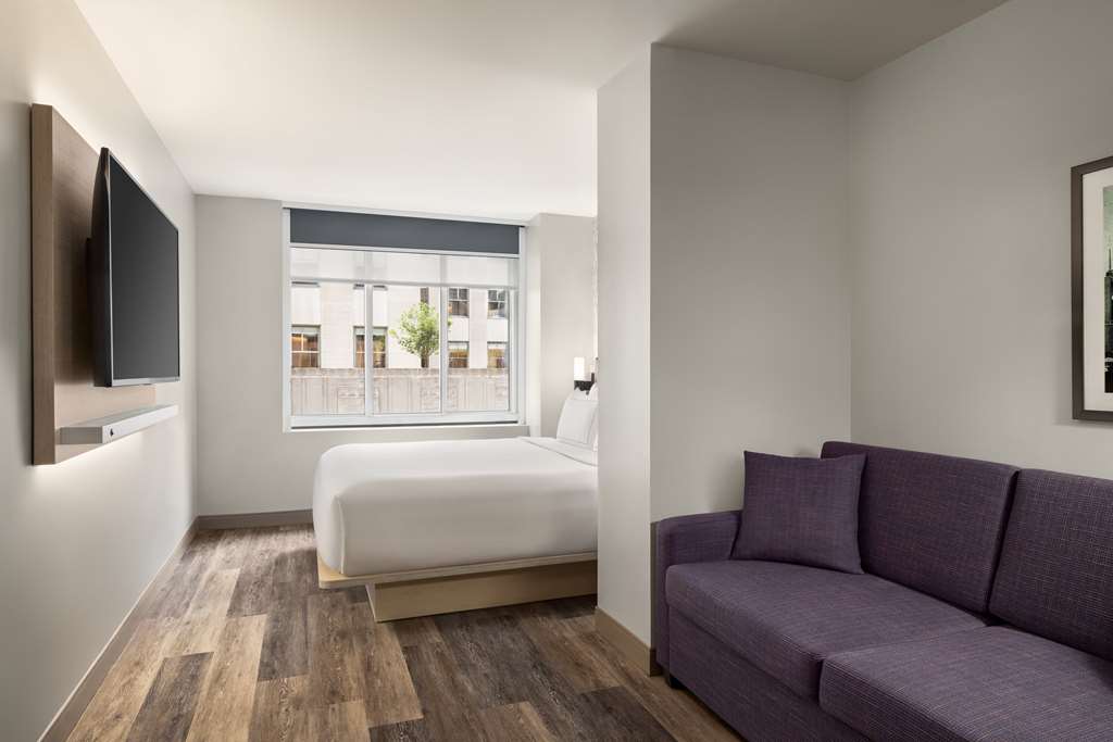 Фото DoubleTree by Hilton New York Midtown Fifth Ave