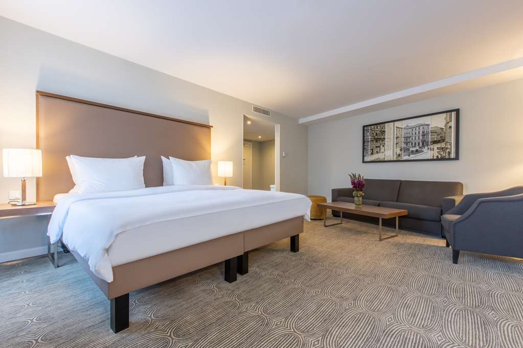 Фото Radisson Blu Schwarzer Bock Hotel