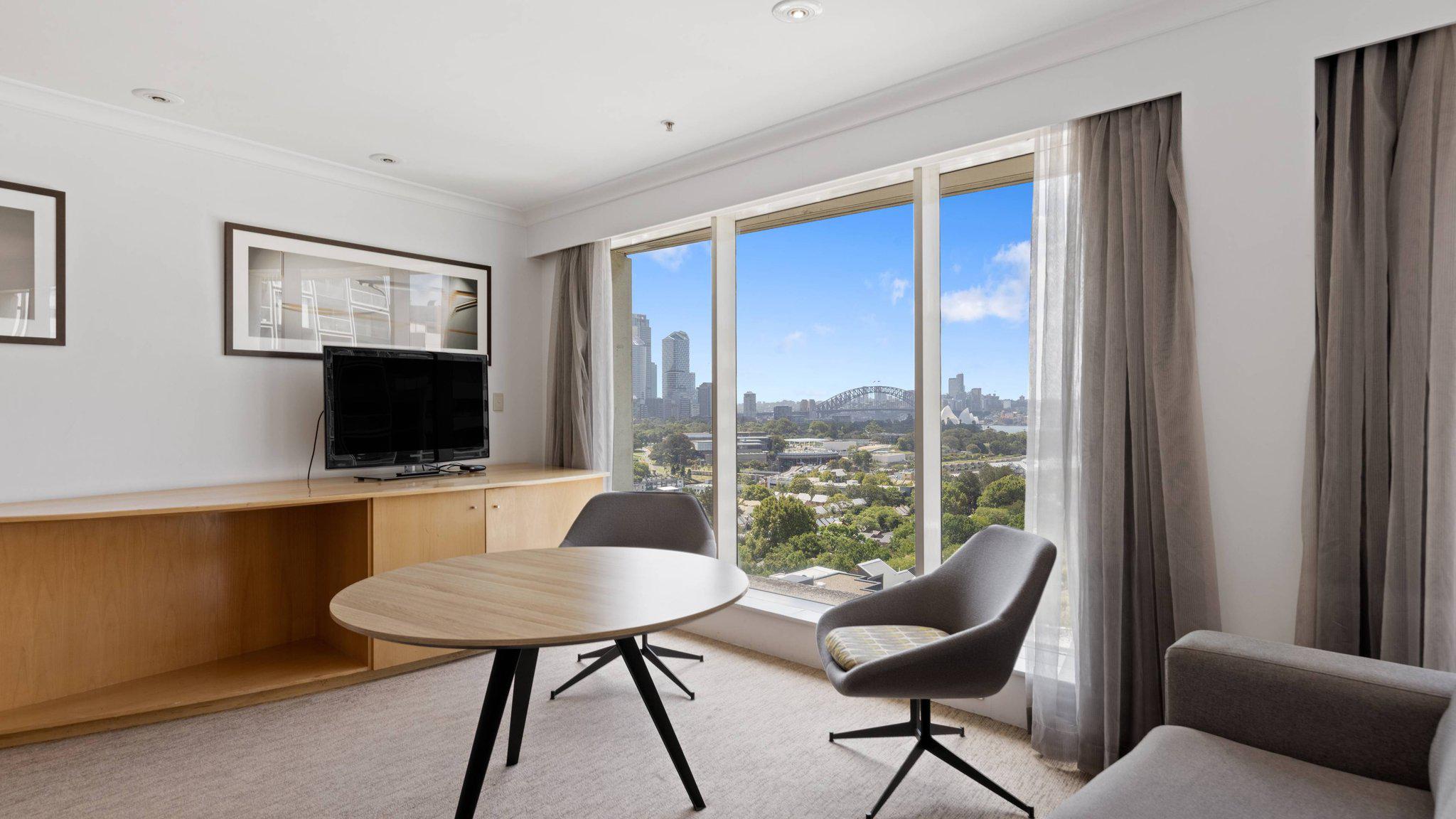 Фото Holiday Inn Sydney Potts Point