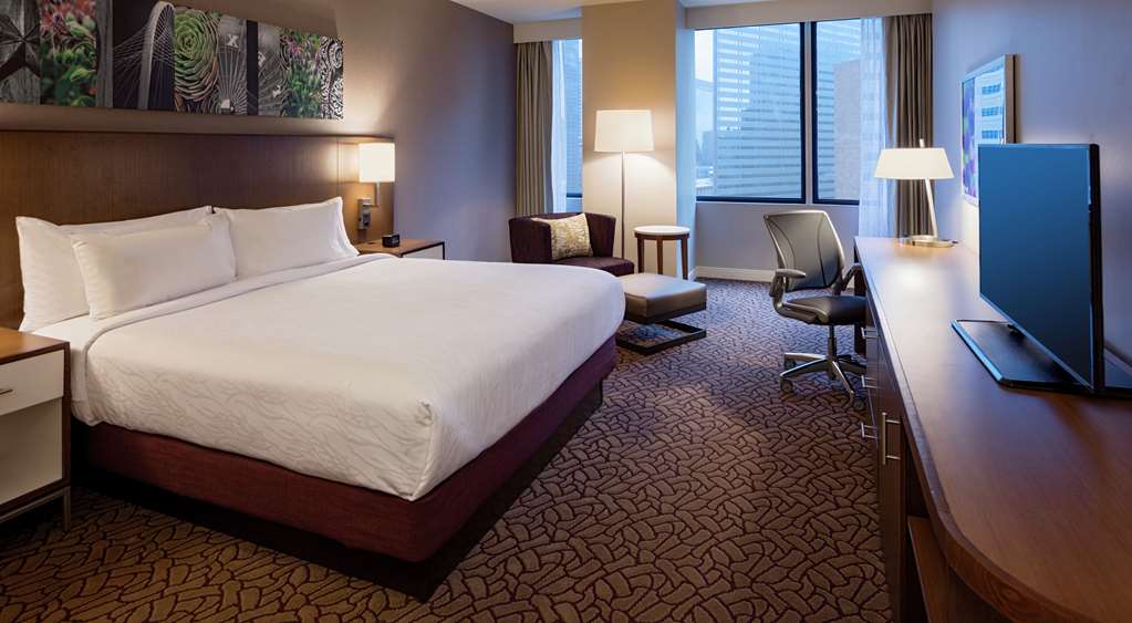 Фото Hilton Garden Inn Downtown Dallas