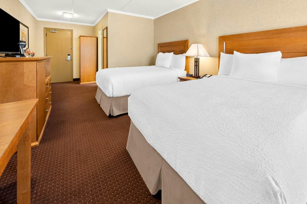 Фото Best Western Plus Nor'wester Hotel & Conference Centre