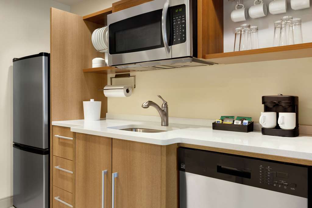 Фото Home2 Suites by Hilton New Brunswick, Nj
