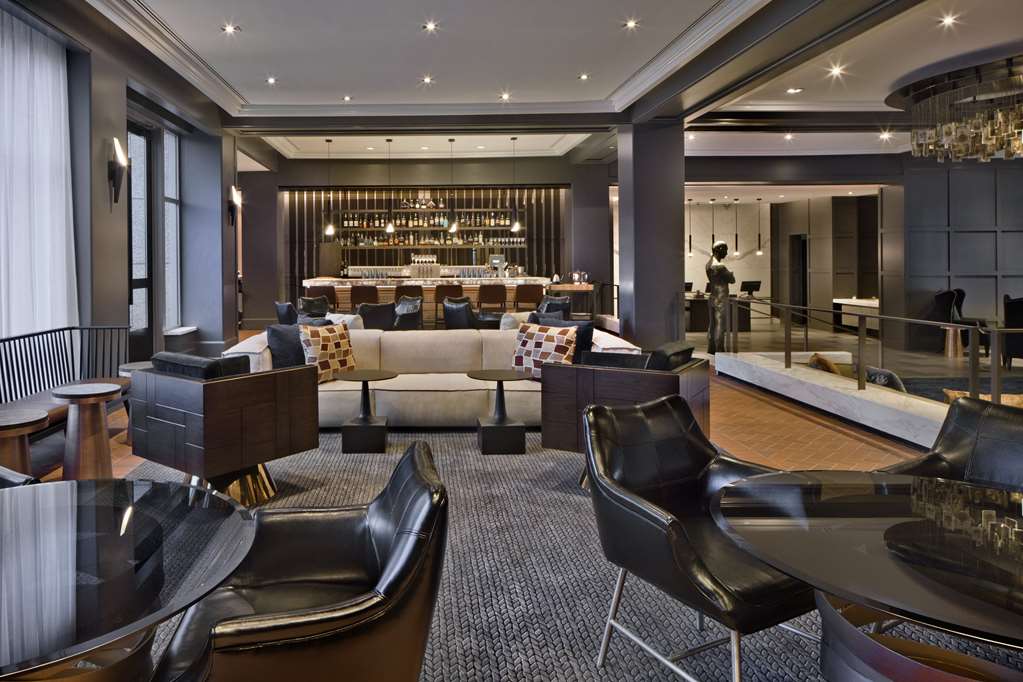 Фото The Logan Philadelphia, Curio Collection by Hilton