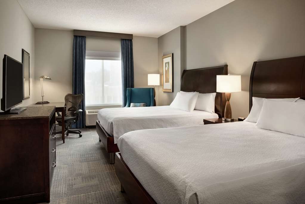 Фото Hilton Garden Inn Minneapolis Downtown