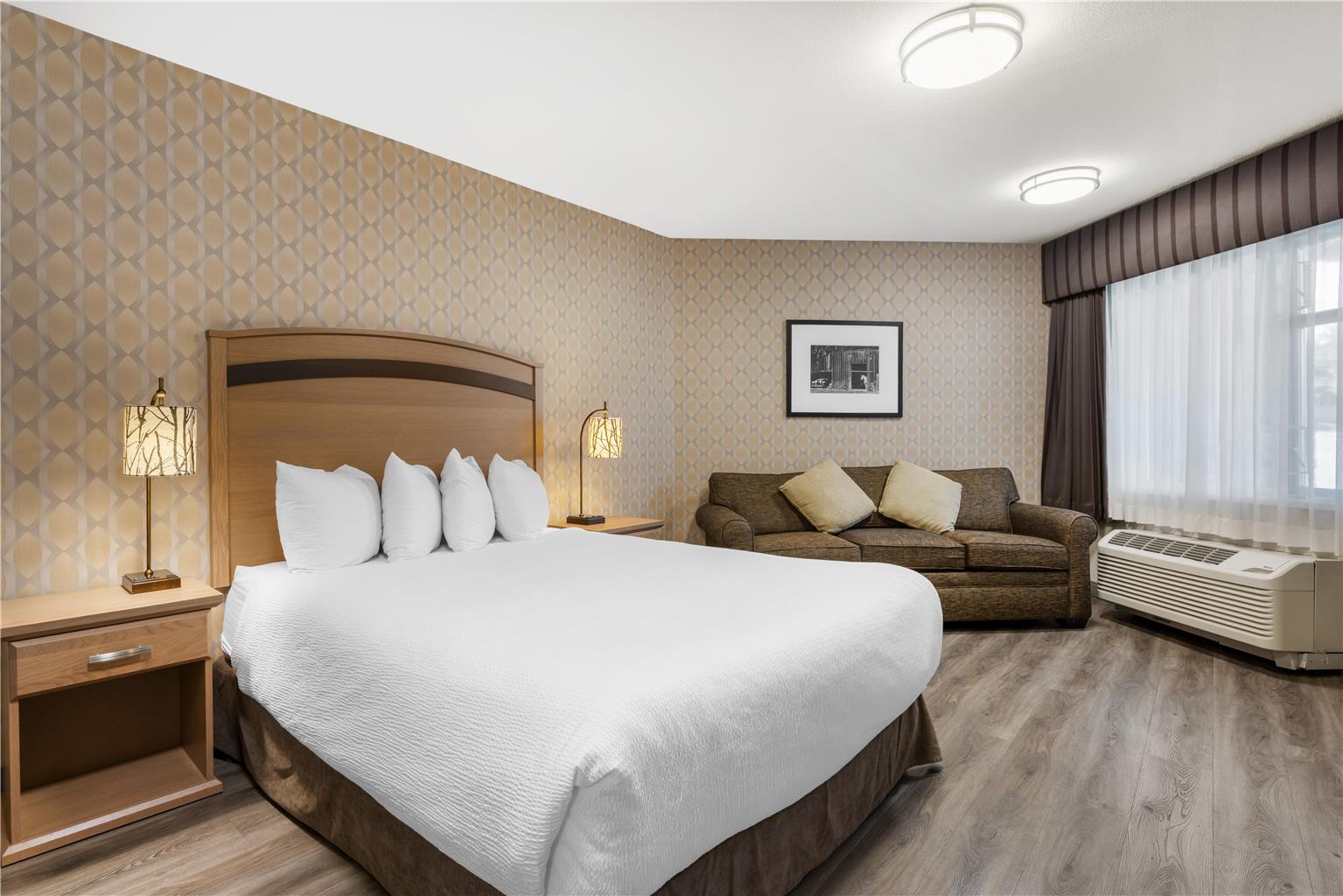 Фото Best Western Plus Country Meadows Inn