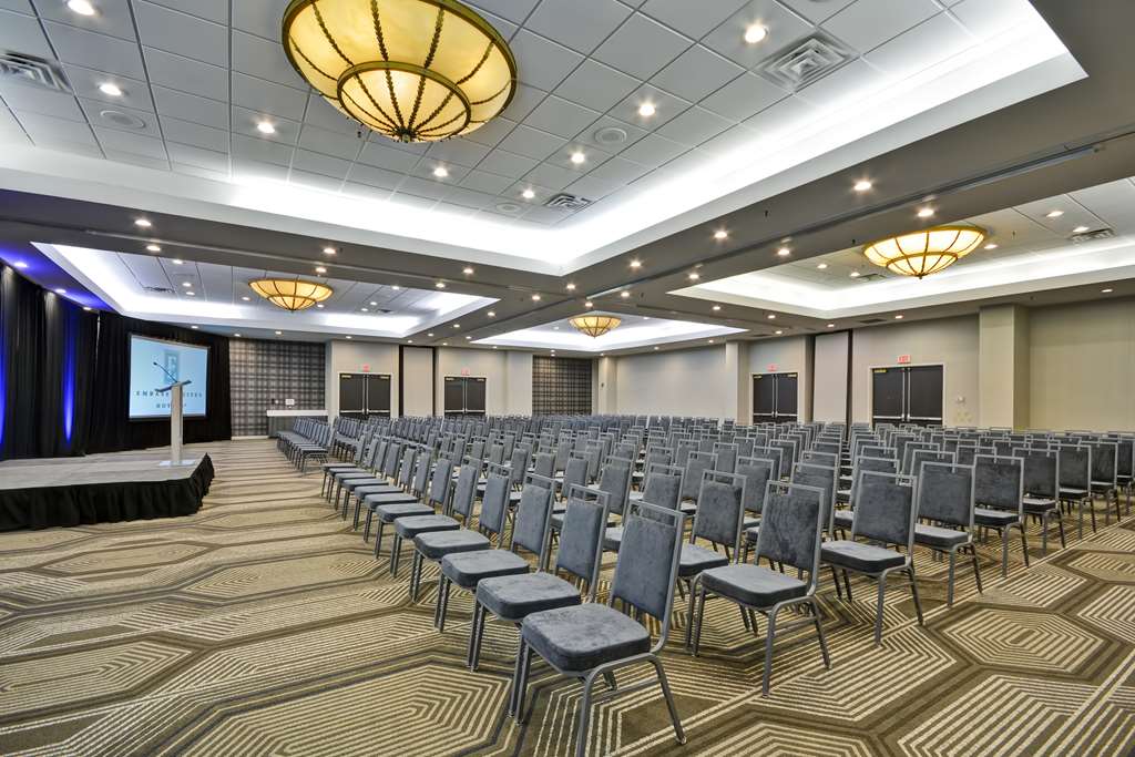 Фото Embassy Suites Hotel Charlotte