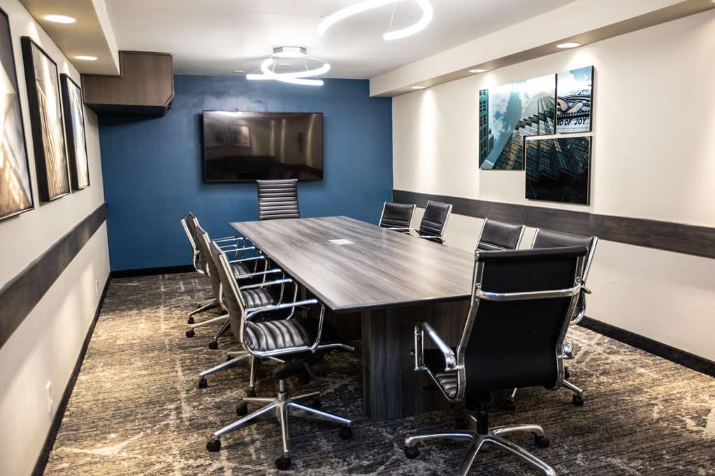 Фото DoubleTree by Hilton Roseville Minneapolis