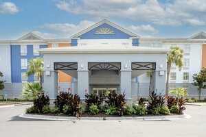 отель Holiday Inn Express & Suites Charleston - Northwoods