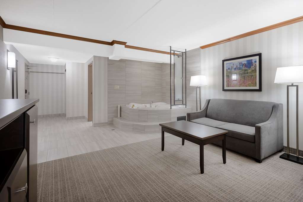 Фото Best Western Plus Port O'Call Hotel