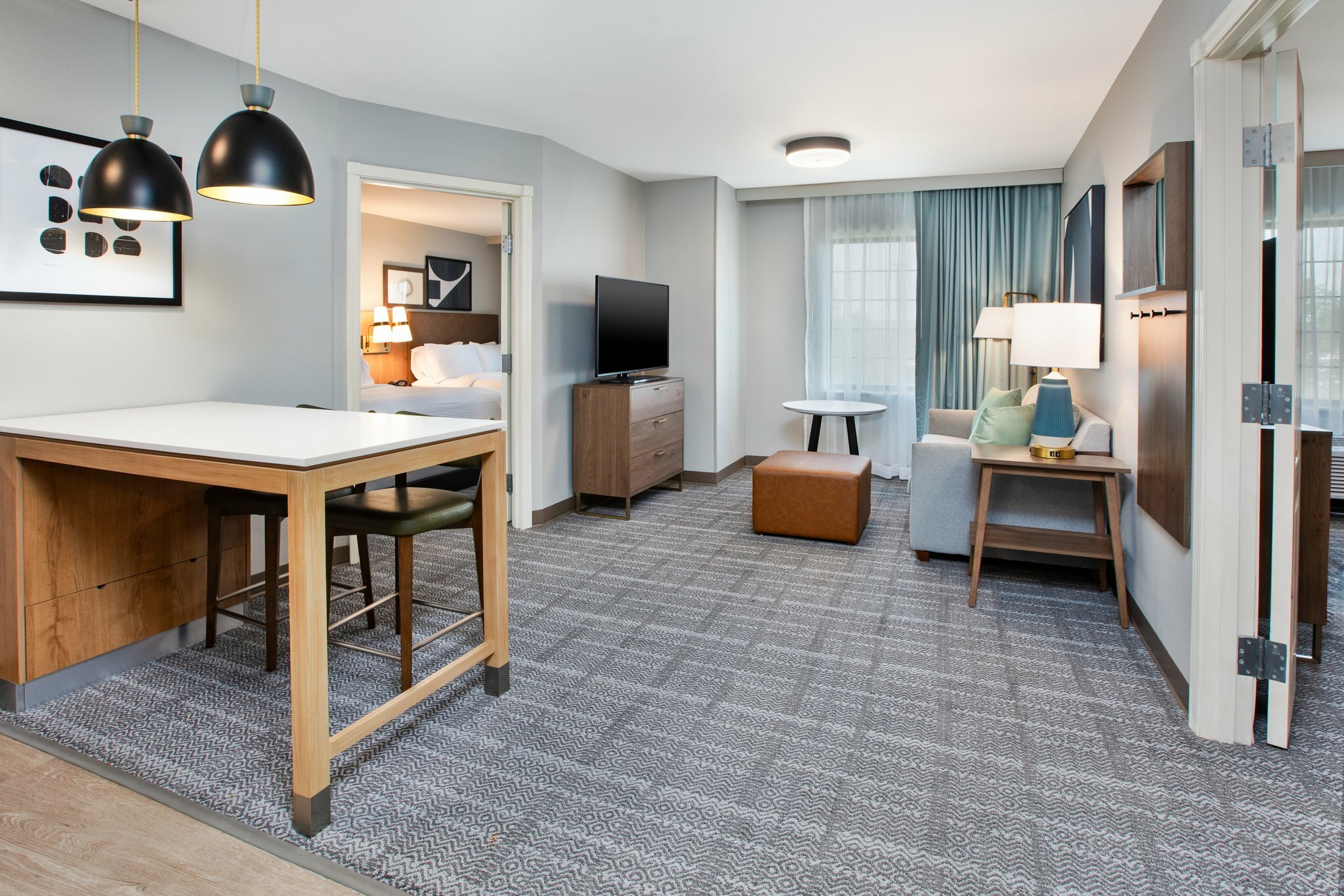 Фото Staybridge Suites Bismarck, an Ihg Hotel