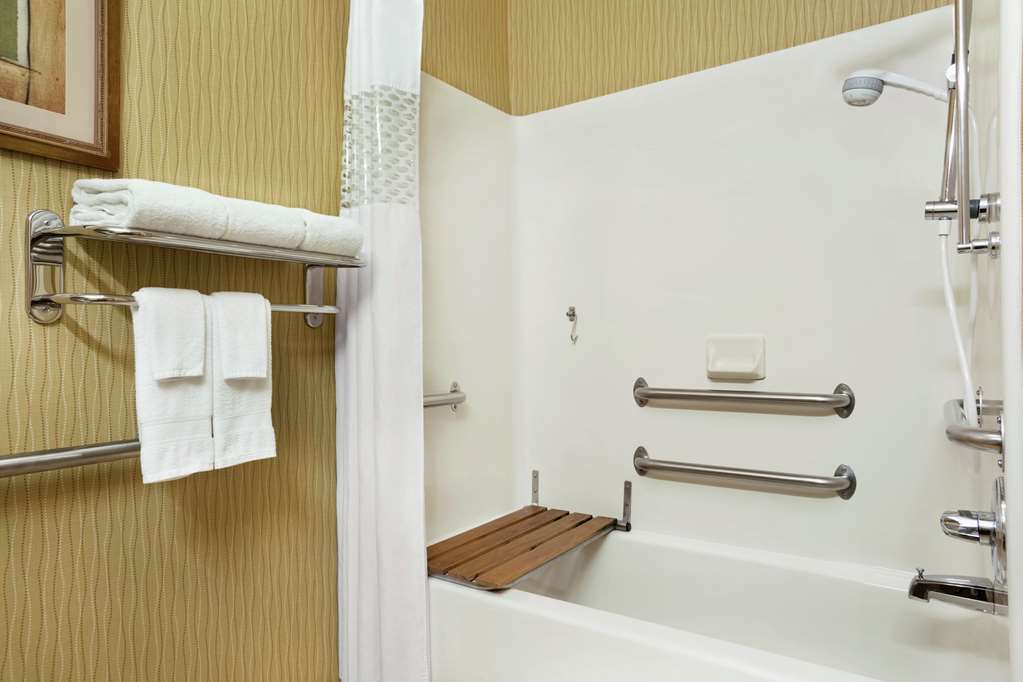 Фото Hampton Inn Findlay