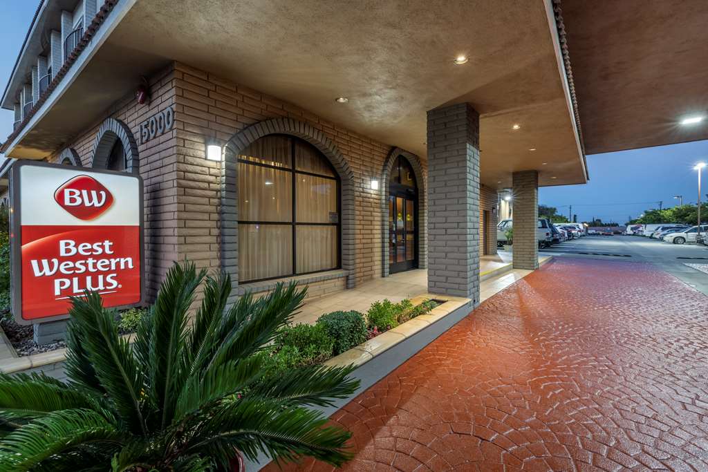 Фото Best Western Plus South Bay Hotel