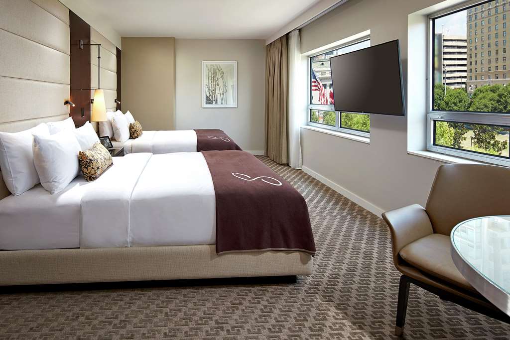 Фото The Statler Dallas Curio Collection by Hilton
