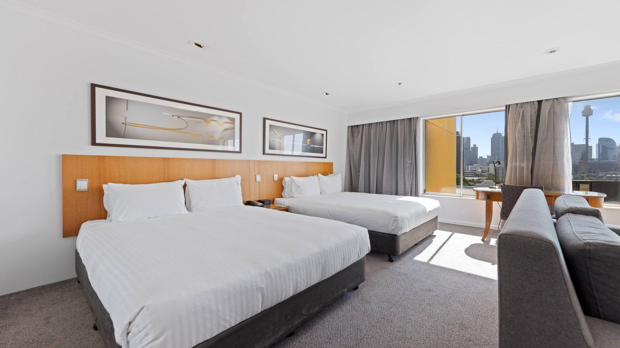 Фото Holiday Inn Sydney Potts Point