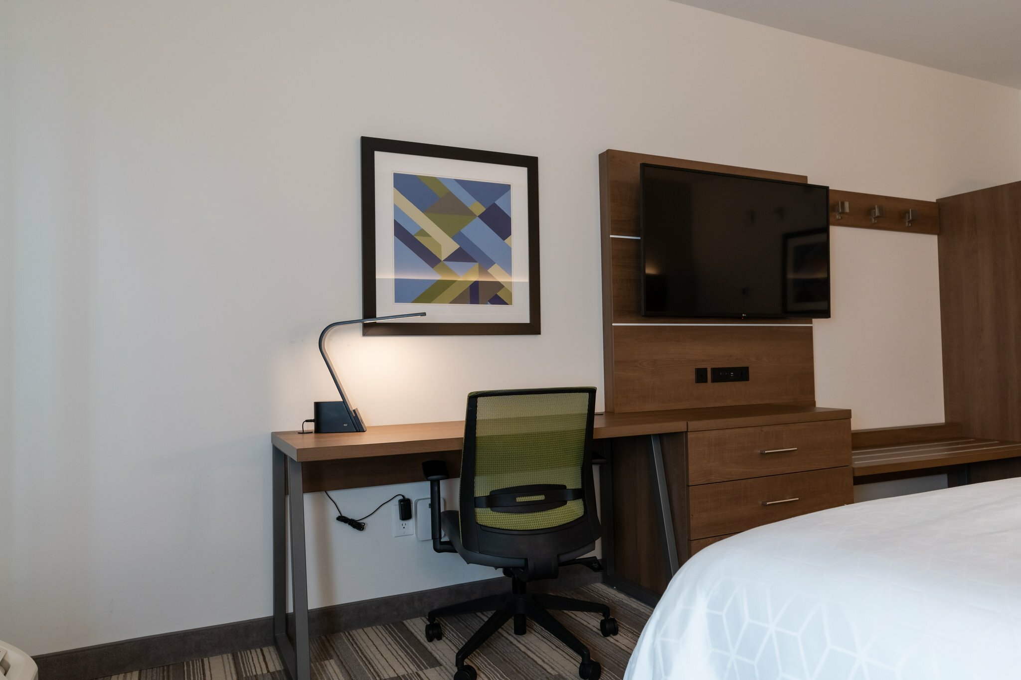 Фото Holiday Inn Express & Suites Edmonton Sw - Windermere, an Ihg Hotel