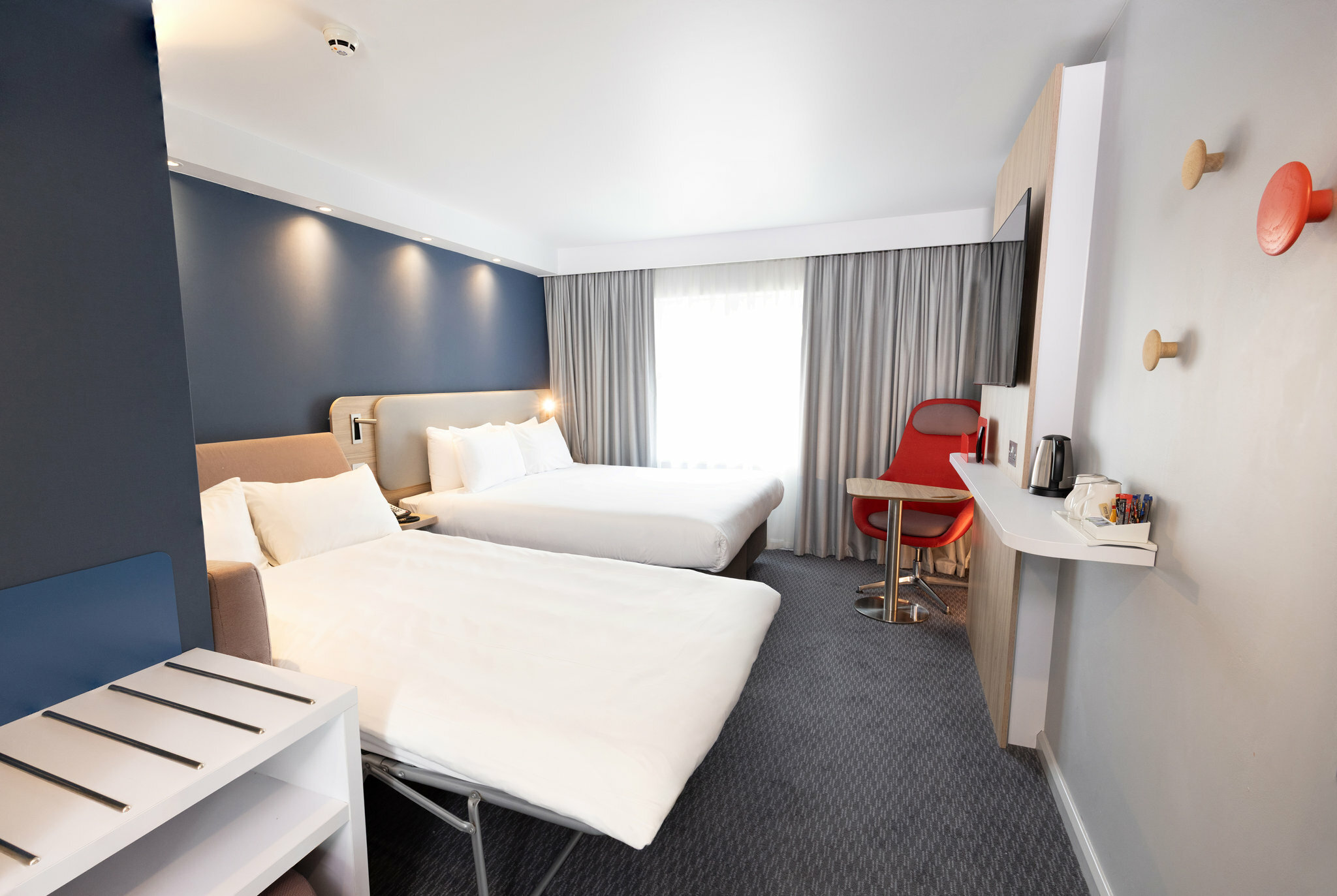 Фото Holiday Inn Express Windsor, an Ihg Hotel