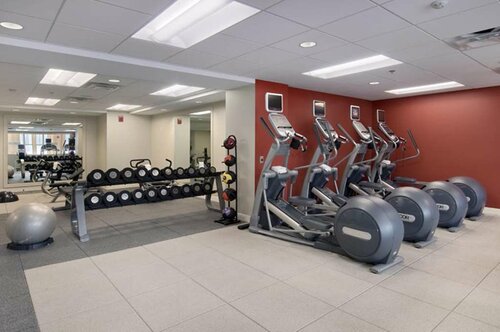 Гостиница Doubletree Suites by Hilton Detroit Downtown - Fort Shelby в Трое