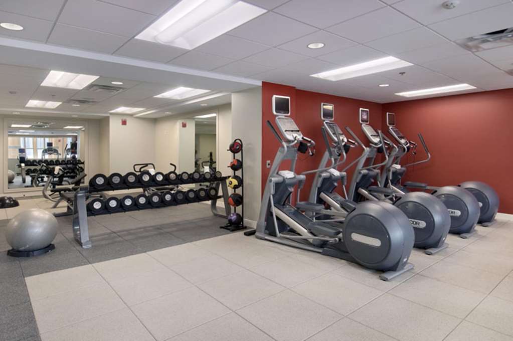 Фото Doubletree Suites by Hilton Detroit Downtown - Fort Shelby