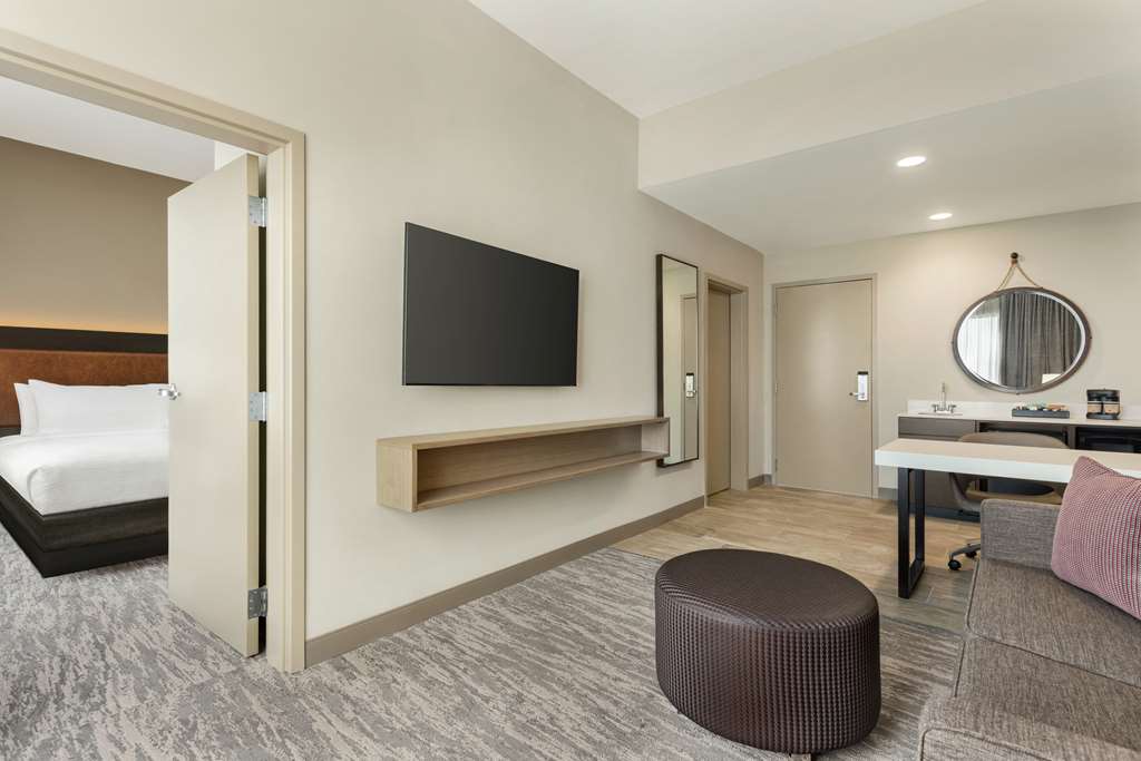 Фото Embassy Suites by Hilton Round Rock