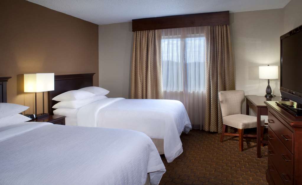 Фото Embassy Suites by Hilton Austin Arboretum