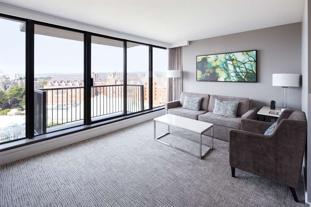 Фото DoubleTree by Hilton Hotel & Suites Victoria