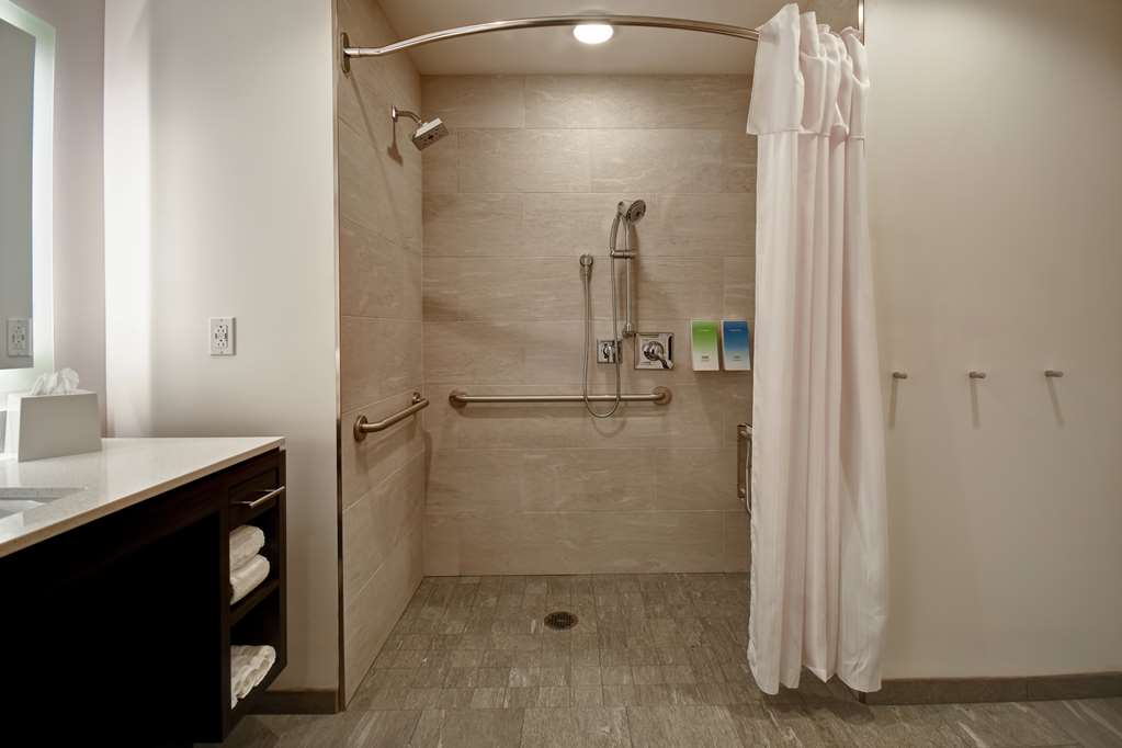 Фото Home2 Suites by Hilton Los Angeles Montebello