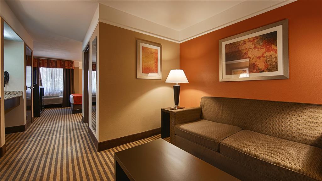 Фото Best Western Bayou Inn & Suites