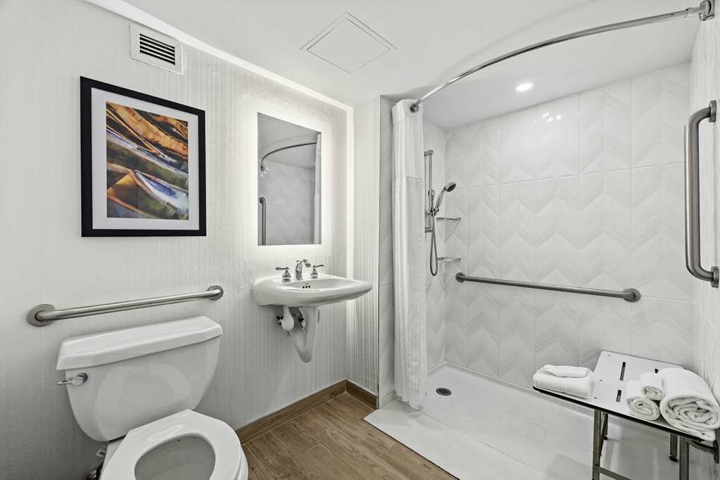 Фото Отель Doubletree by Hilton New York Jfk Airport